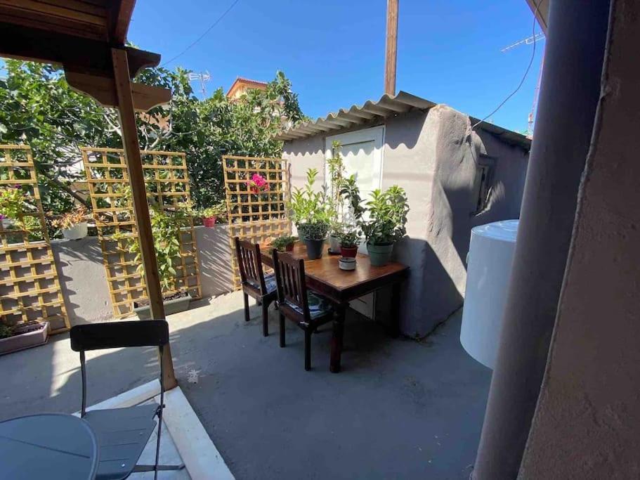 New! Flower Patio House 2 Bdr - Bbq - Wash Machine Lávrion Exterior foto